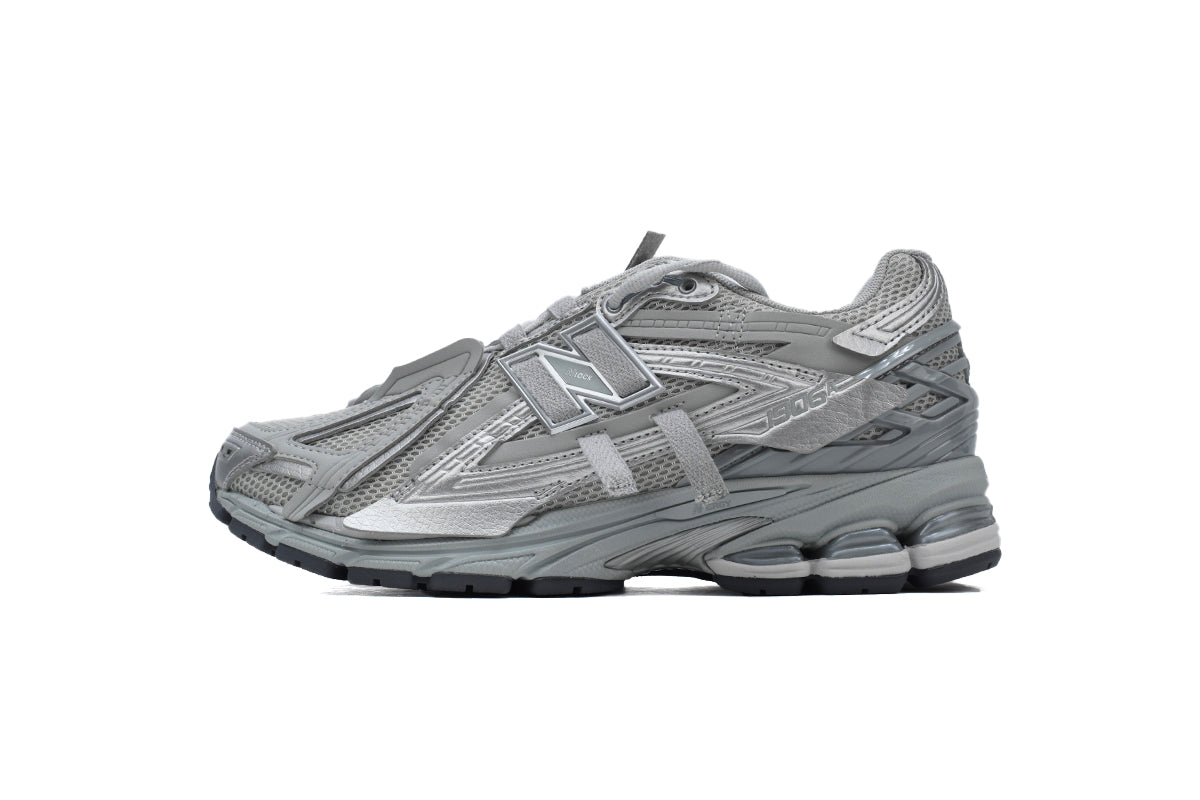 1906R Trainers - Concrete Silver Metallic