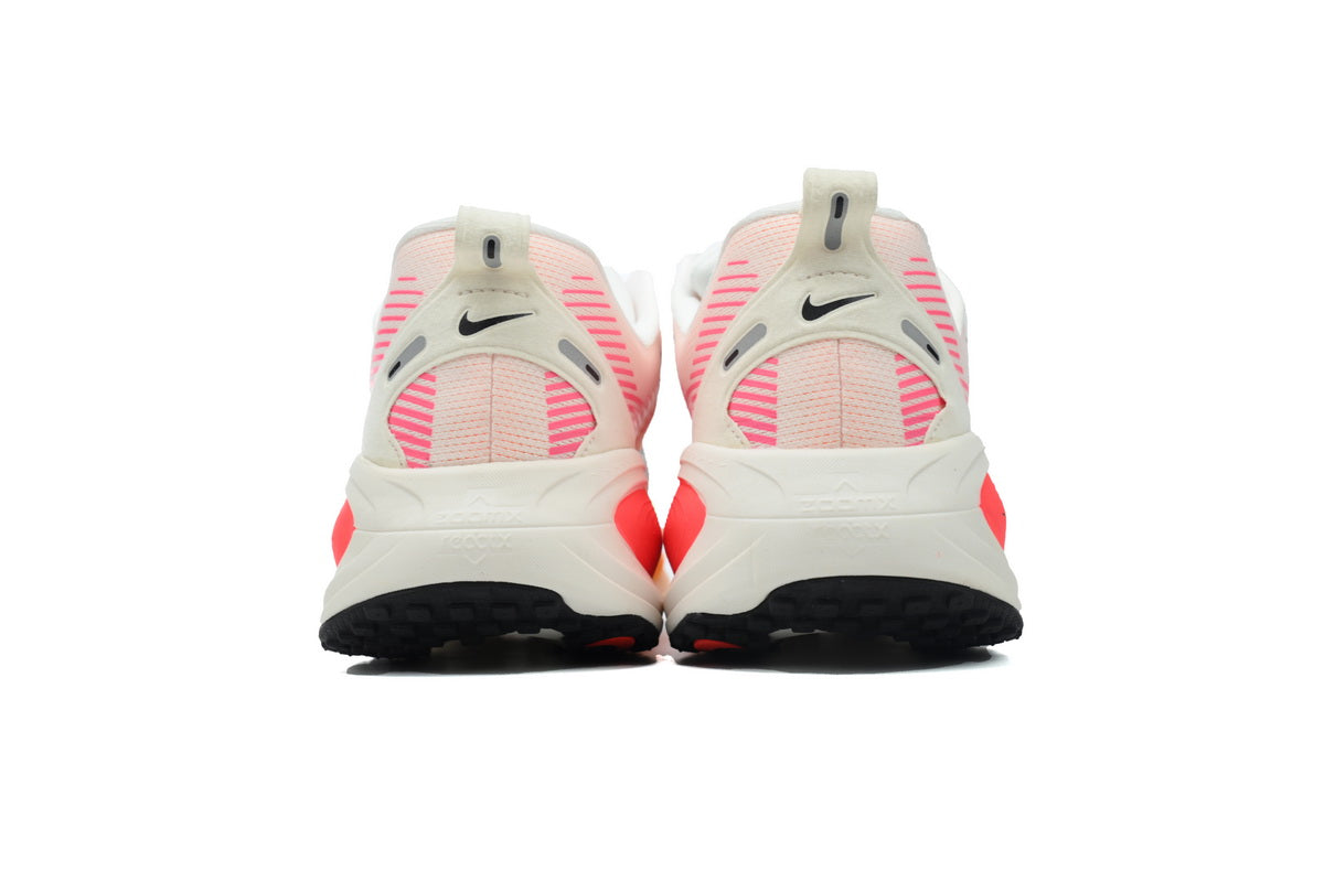 Vomero 18 Trainers - Bright Crimson