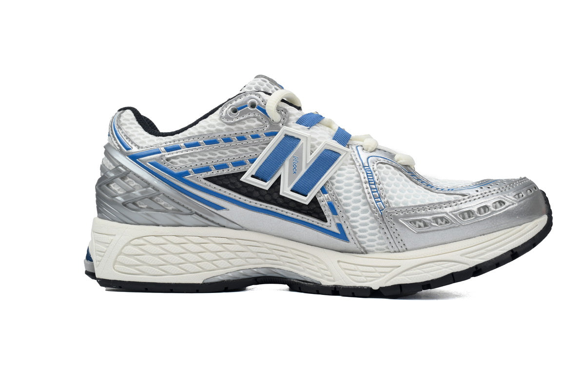 1906R Trainers - Light Blue & White