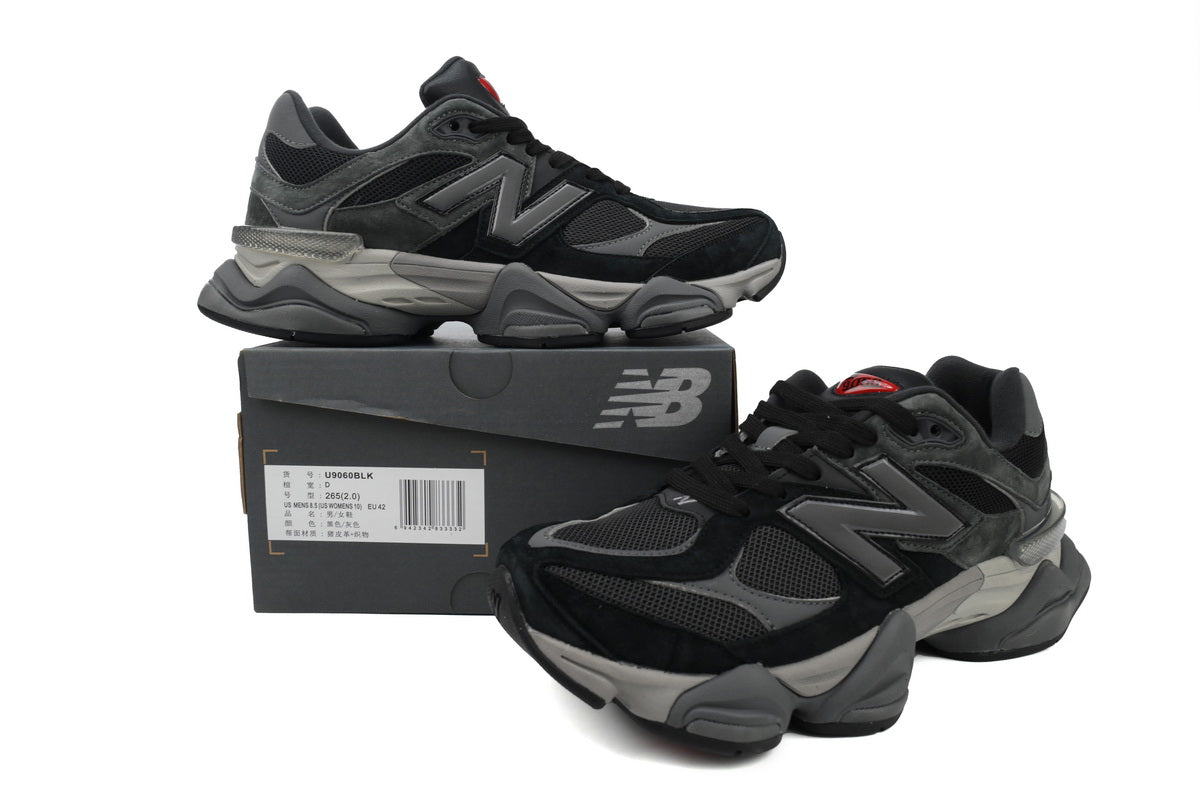9060 Trainers - Black Castlerock