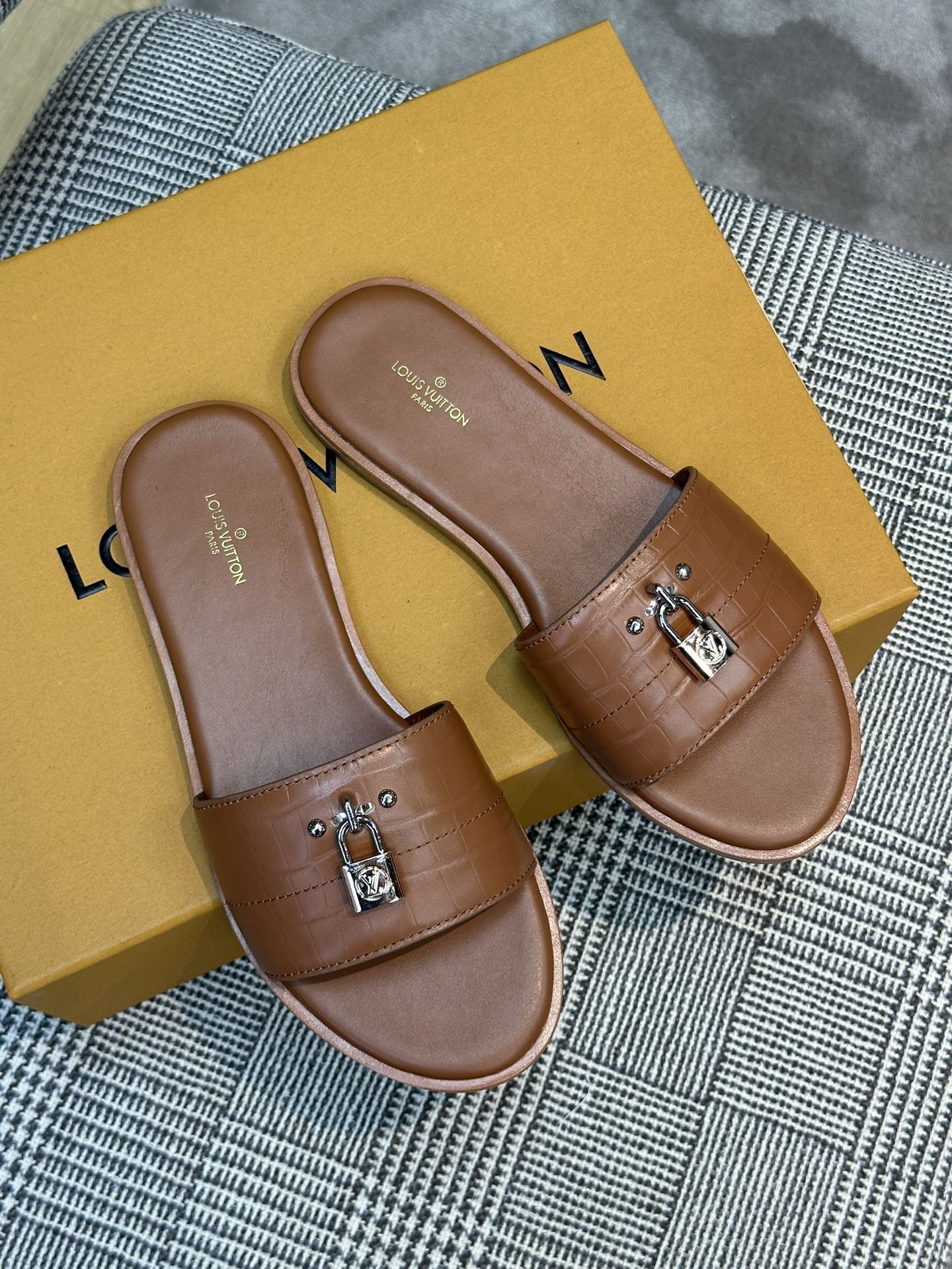 Lock It Flat Sandals - 3 Colours