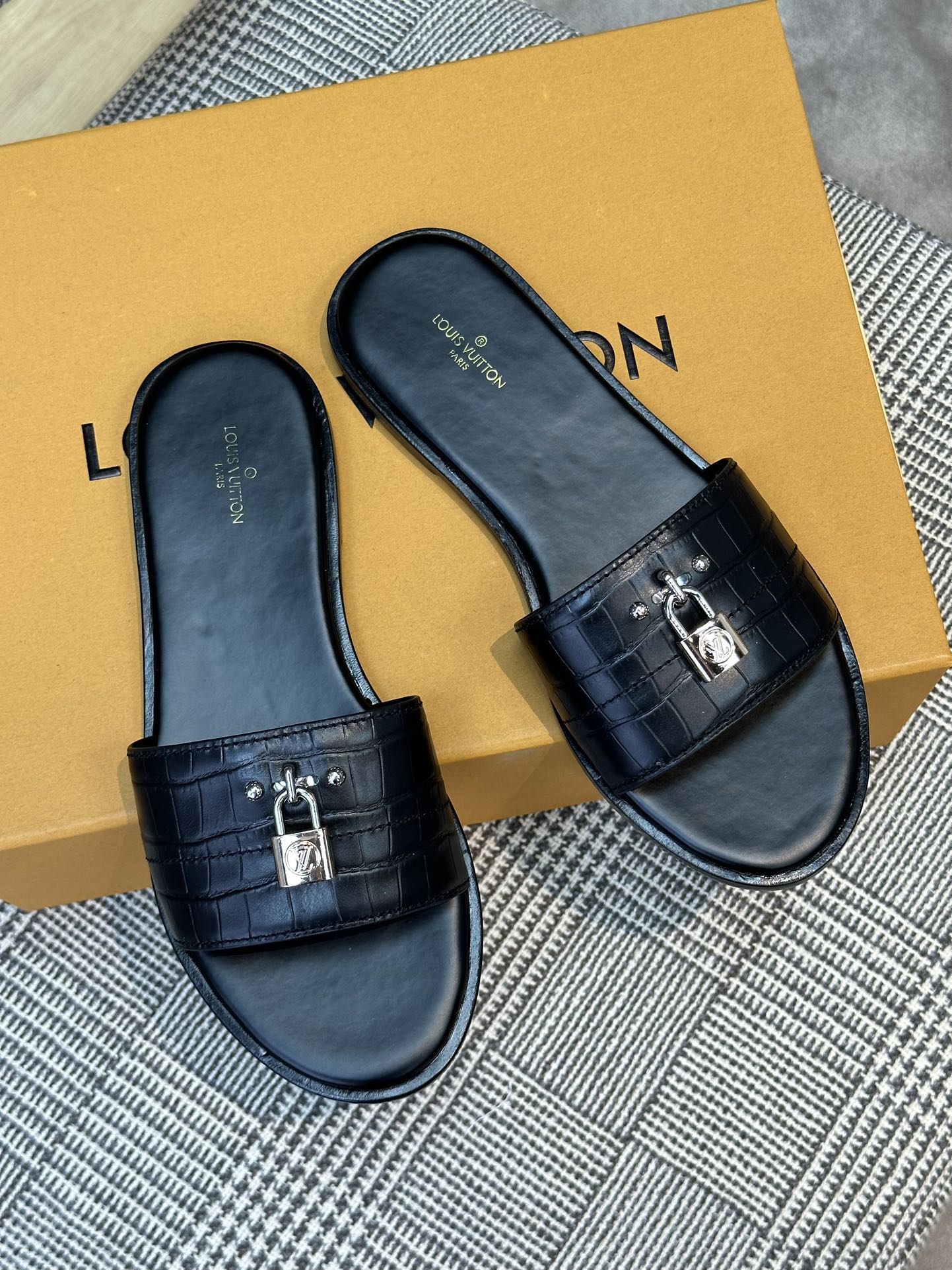 Lock It Flat Sandals - 3 Colours