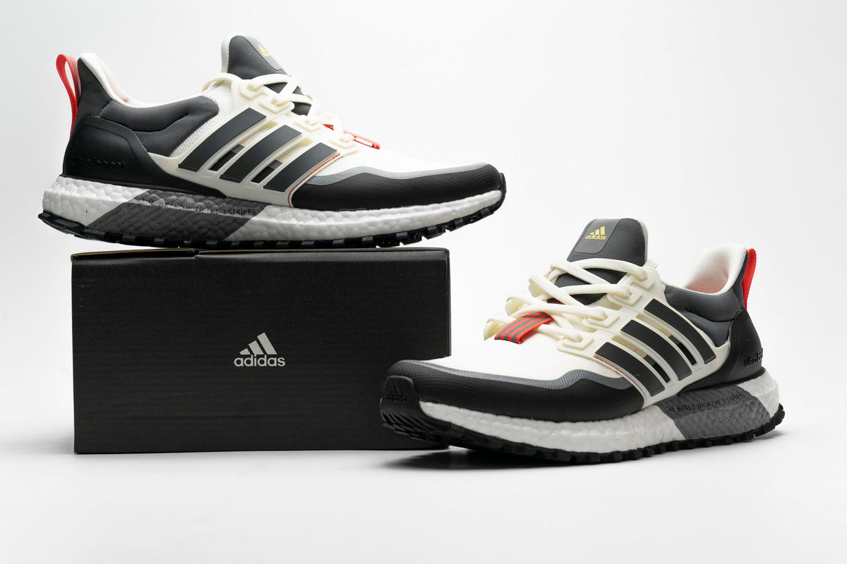 UltraBoost Trainers - All Terrain White
