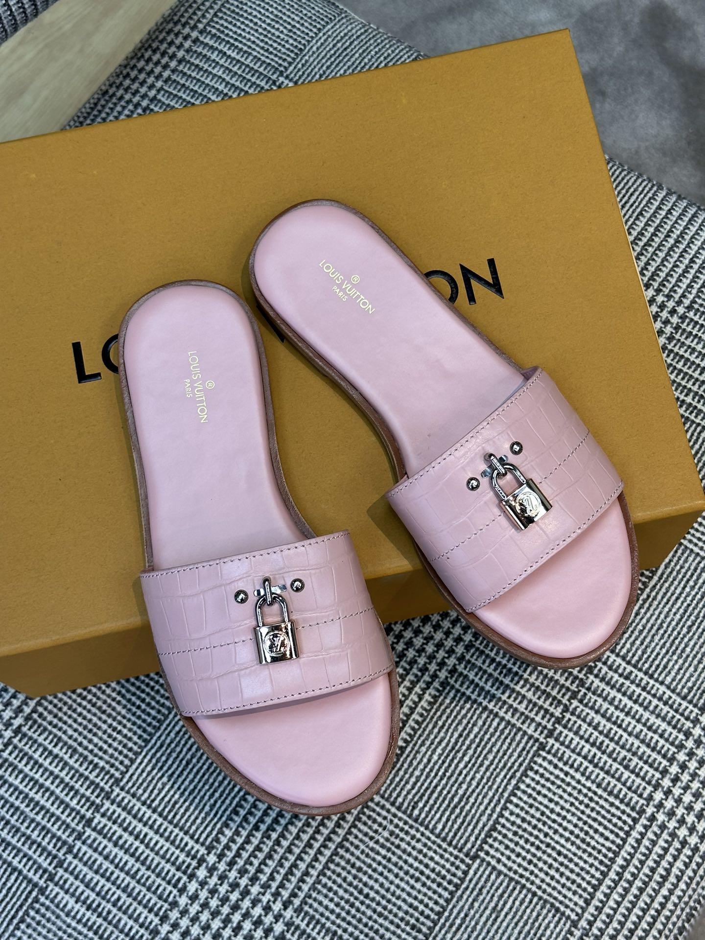 Lock It Flat Sandals - 3 Colours