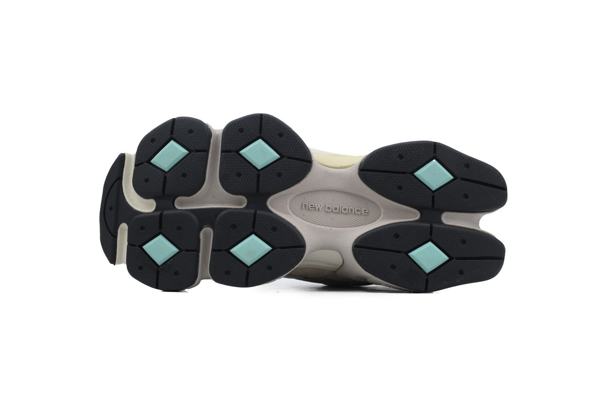 9060 Trainers - Sea Salt Surf