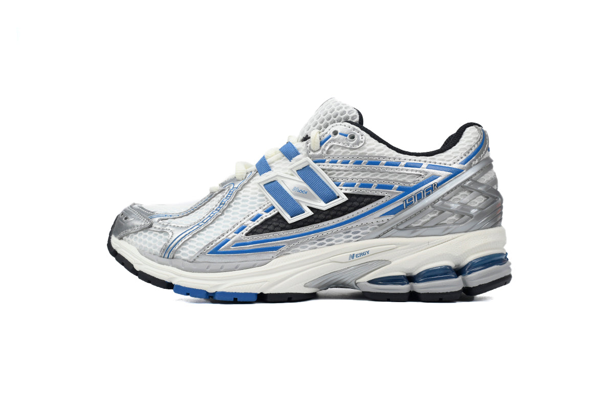 1906R Trainers - Light Blue & White