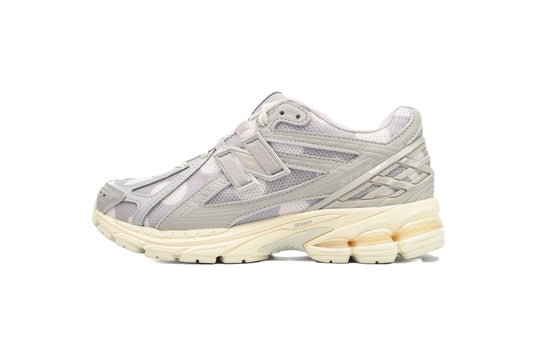 1906R Trainers - Khaki