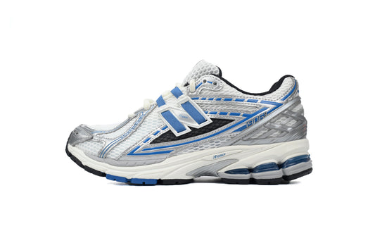 1906R Trainers - Light Blue & White